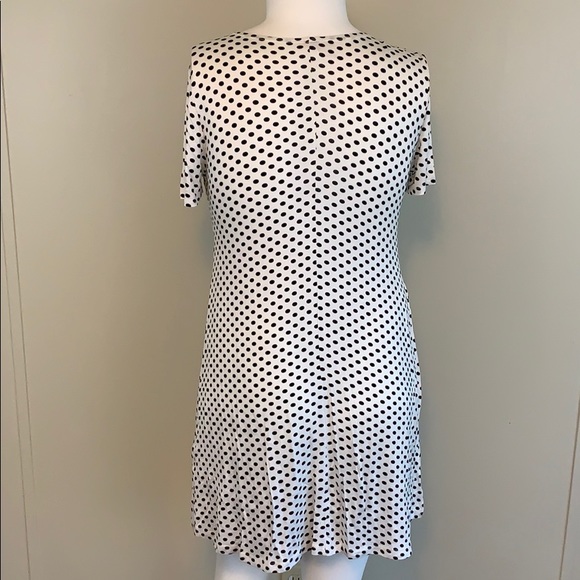 Plus Size Polka Dot Tie Front Mini Dress - Picture 4 of 6